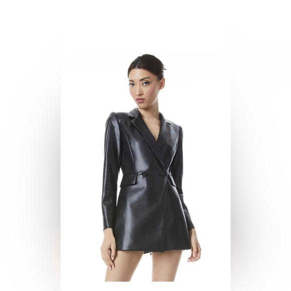 Alice & Olivia Kyrie long sleeve faux leather tuxedo black romper size 0 - Picture 4 of 7